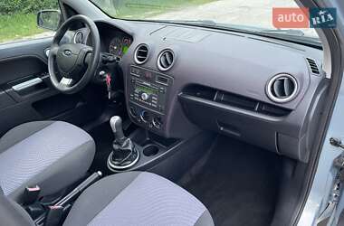 Хэтчбек Ford Fusion 2009 в 