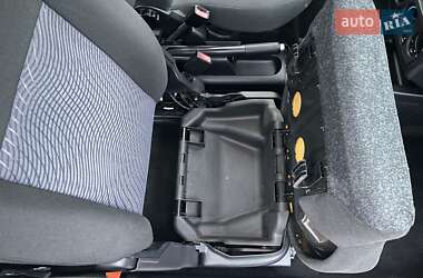 Хэтчбек Ford Fusion 2009 в 