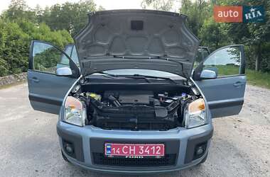 Хэтчбек Ford Fusion 2009 в 