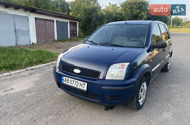 Хэтчбек Ford Fusion 2003 в 