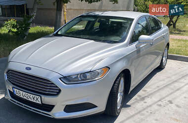Седан Ford Fusion 2013 в 