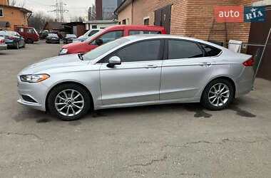 Седан Ford Fusion 2017 в 