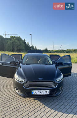 Седан Ford Fusion 2016 в Львове