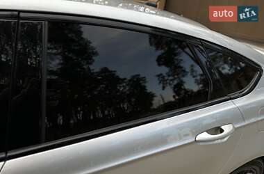 Седан Ford Fusion 2013 в 