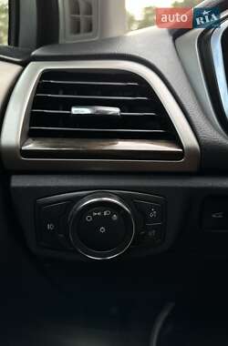 Седан Ford Fusion 2013 в 