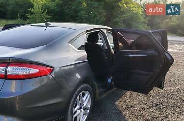 Седан Ford Fusion 2014 в 