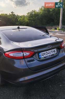 Седан Ford Fusion 2014 в 
