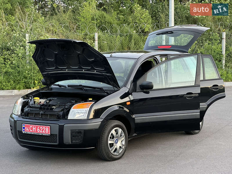 Хэтчбек Ford Fusion 2006 в Виннице