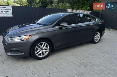 Седан Ford Fusion 2016 в 