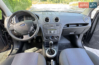 Хэтчбек Ford Fusion 2006 в 
