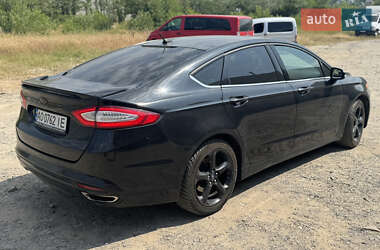 Седан Ford Fusion 2015 в 