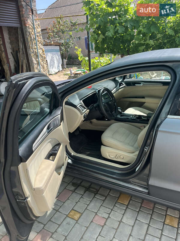 Седан Ford Fusion 2015 в Одессе