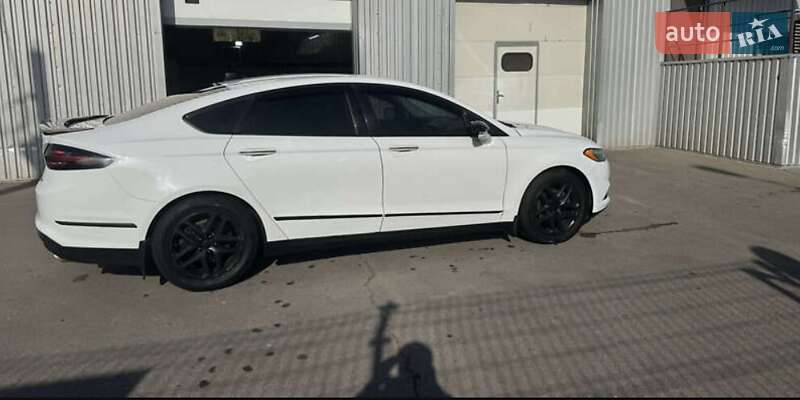 Седан Ford Fusion 2016 в Хмельницькому