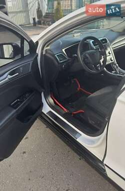 Седан Ford Fusion 2016 в Хмельницькому