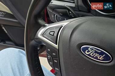 Седан Ford Fusion 2017 в 
