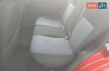 Хэтчбек Ford Fusion 2011 в 