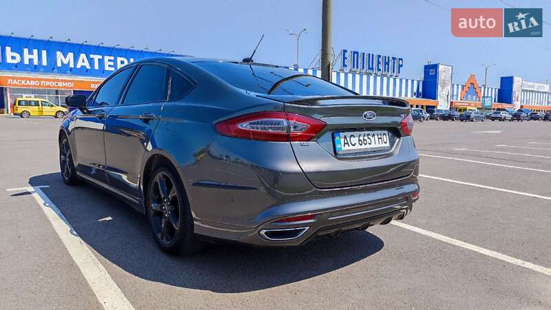 Седан Ford Fusion 2015 в Луцьку