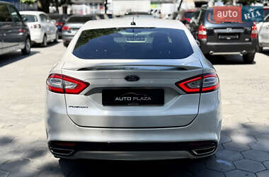 Седан Ford Fusion 2013 в 
