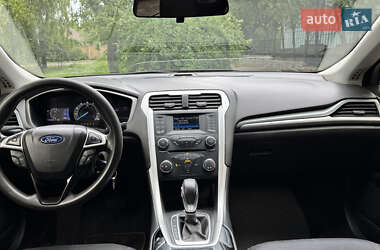 Седан Ford Fusion 2013 в 