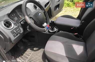 Хэтчбек Ford Fusion 2010 в 