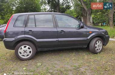 Хэтчбек Ford Fusion 2010 в 