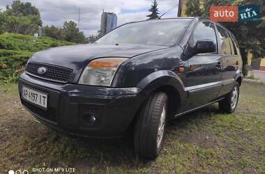 Хэтчбек Ford Fusion 2010 в 