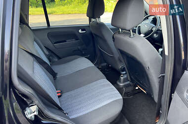 Хэтчбек Ford Fusion 2009 в 