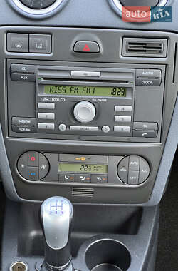 Хэтчбек Ford Fusion 2009 в 