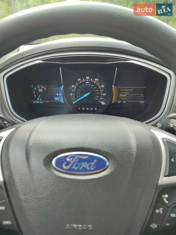 Седан Ford Fusion 2015 в Лысянке