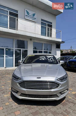Седан Ford Fusion 2017 в 