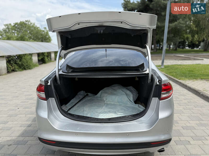 Седан Ford Fusion 2018 в Днепре