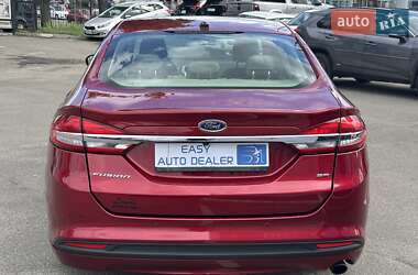 Седан Ford Fusion 2017 в 