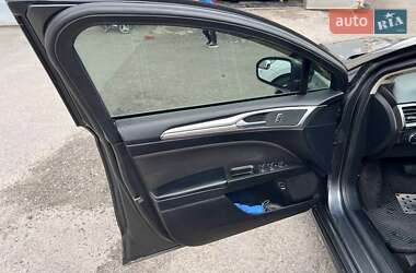 Седан Ford Fusion 2018 в 