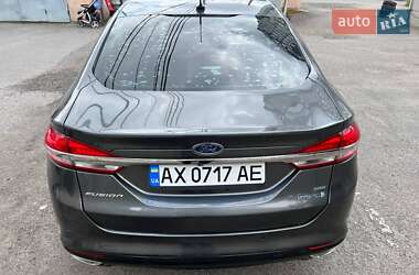 Седан Ford Fusion 2018 в 