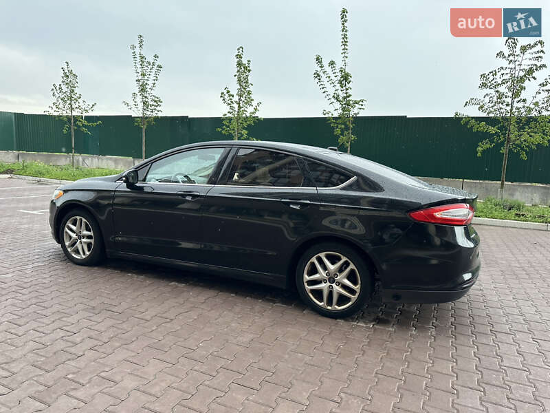 Седан Ford Fusion 2015 в Киеве