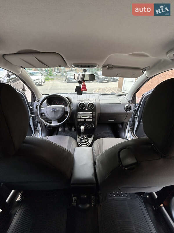 Хэтчбек Ford Fusion 2005 в Киеве