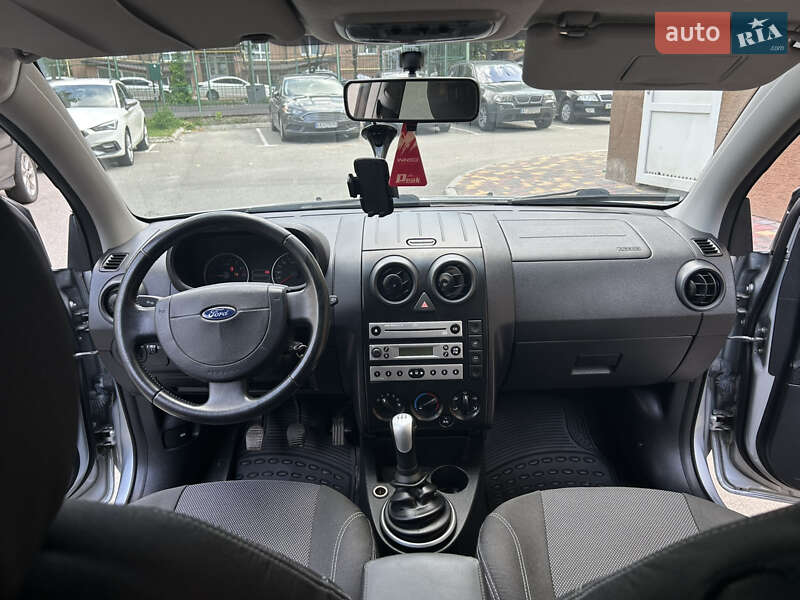 Хэтчбек Ford Fusion 2005 в Киеве
