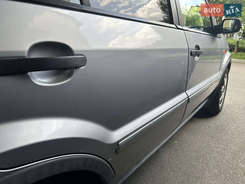 Хэтчбек Ford Fusion 2005 в Киеве