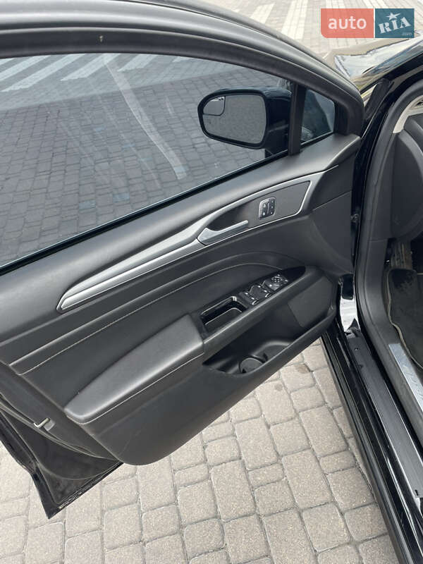 Седан Ford Fusion 2015 в Киеве