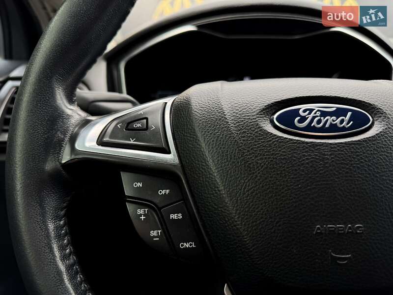 Седан Ford Fusion 2017 в Киеве фото 18 Седан Ford Fusion 2017 в Киеве
