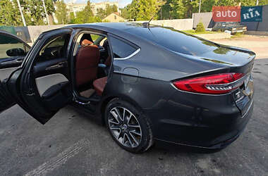 Седан Ford Fusion 2017 в 