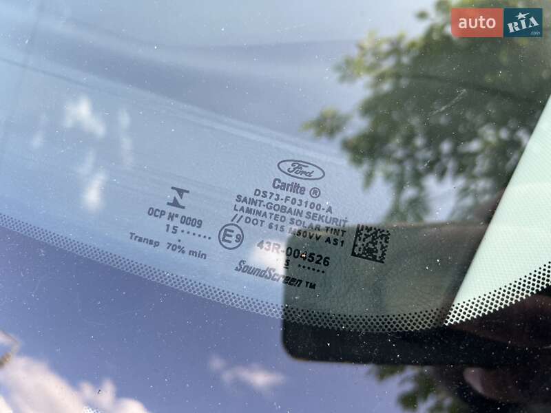 Седан Ford Fusion 2015 в Одесі