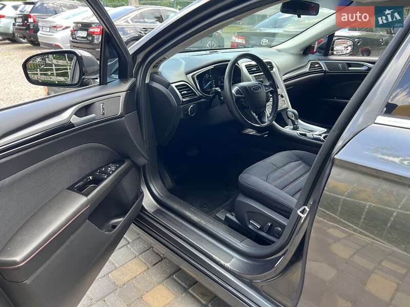 Седан Ford Fusion 2015 в Одессе