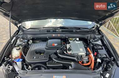 Седан Ford Fusion 2015 в 
