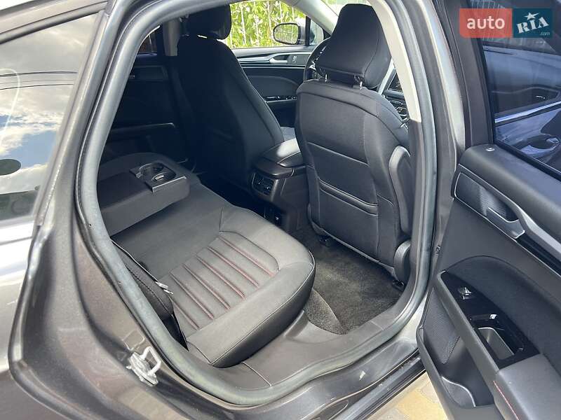 Седан Ford Fusion 2015 в Одессе