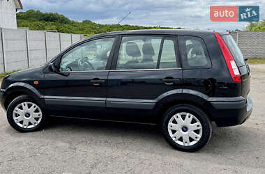 Хэтчбек Ford Fusion 2006 в 