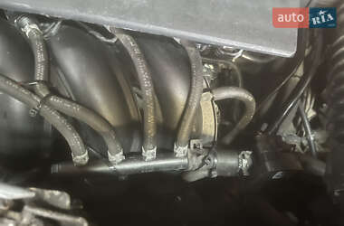 Хэтчбек Ford Fusion 2011 в 
