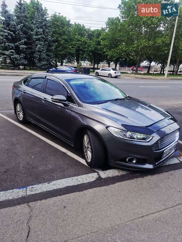 Седан Ford Fusion 2014 в 