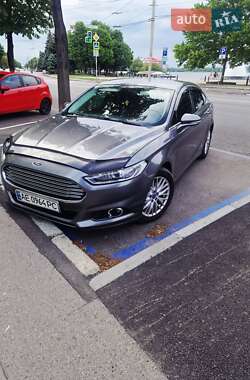 Седан Ford Fusion 2014 в 