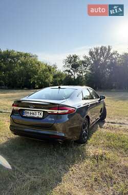 Седан Ford Fusion 2018 в 